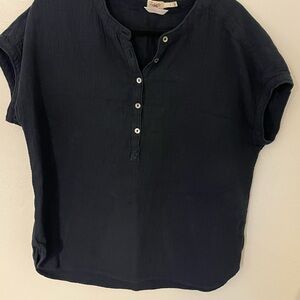 Faherty Women’s Navy Blue Cotton Gauze Henley Top Size L Short Sleeve